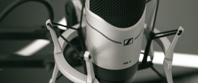 Che differenza c’è tra un microfono dinamico e uno a condensatore?