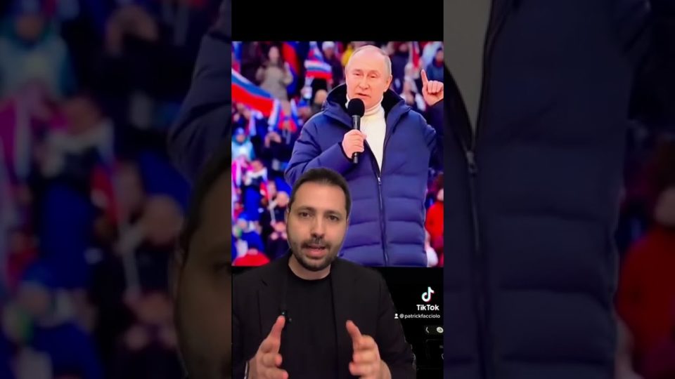 Il discorso di Putin allo stadio: analisi linguaggio del corpo e confronto con Trump e Clinton